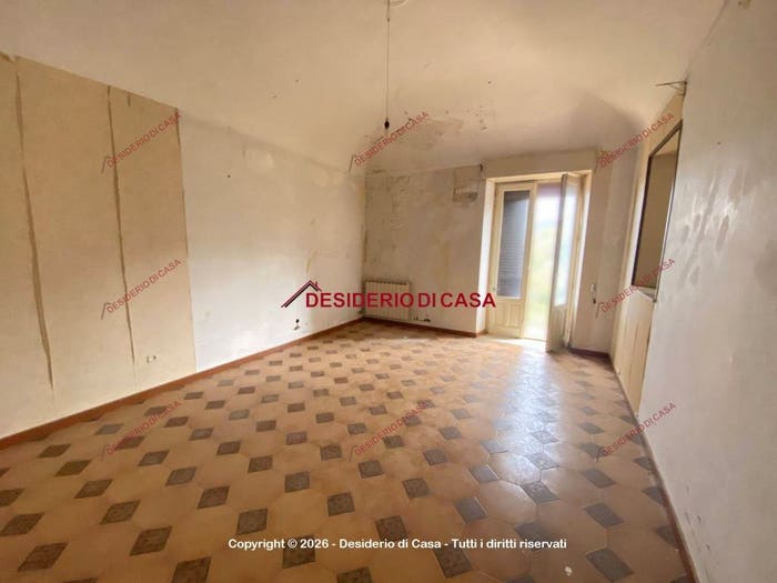 Appartamento con 5 locali in vendita in Via Casalotto, Centro, Ficarra
