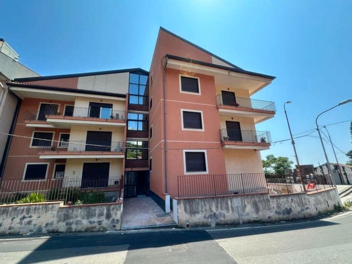 Appartamento con 5 locali in vendita in Via Piedimonte, Santa Venera Portosalvo, Mascali