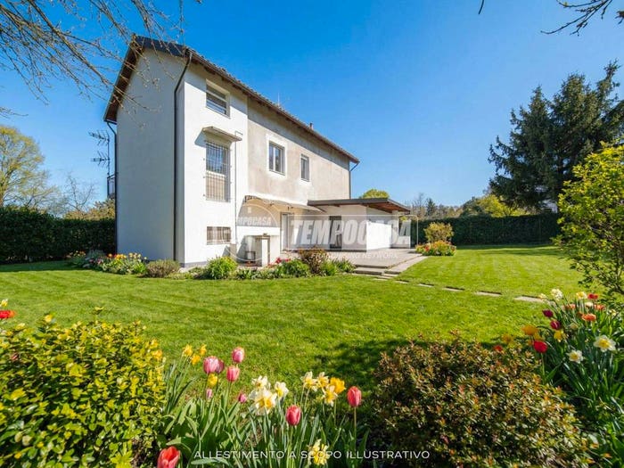 Casa trilocale in vendita in Via Luigi Cadorna, Bolladello Peveranza, Cairate