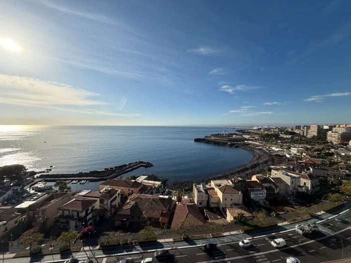 Appartamento con 6 locali in vendita in Via Alcide De Gasperi, Guardia Li Cuti, Catania