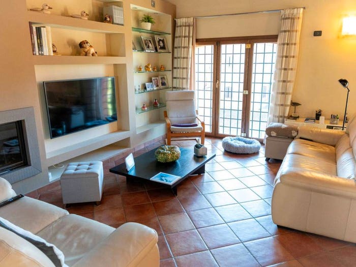 Casa con 6 locali in vendita in Via Giuseppe Gambigliani Zoccoli, Baggiovara, Modena