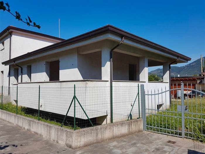 Casa con 6 locali in vendita in Camaiore Paese, Camaiore