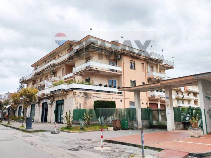 Appartamento con 6 locali in vendita in Via Guido Tramontano, Pagani