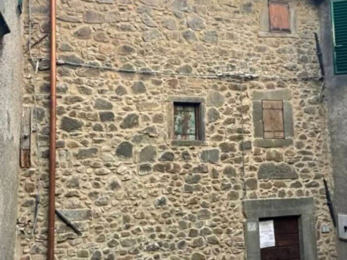 Casa con 5 locali in vendita in San Marcello Piteglio