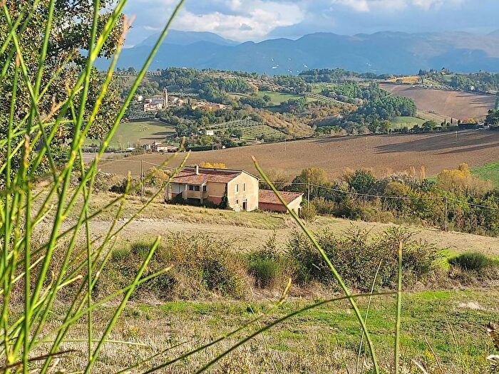 Casa con 5 locali in vendita in Località Case Sant'Orsola, Uncinano Monti Martani, Spoleto