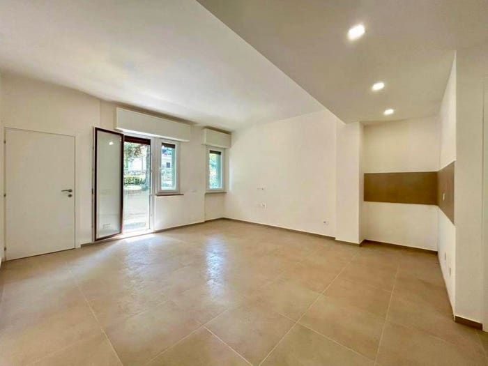 Appartamento quadrilocale in vendita in Centro, Falconara Marittima