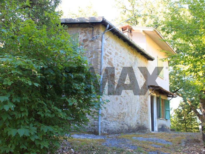 Casa con 6 locali in vendita in strada brianzi aldo, Ranzano, Palanzano