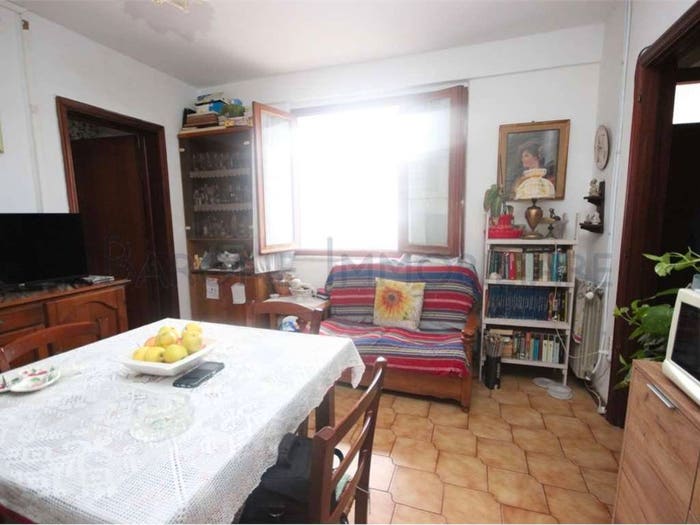 Casa quadrilocale in vendita in via Vitali ter, Mirteto, Massa