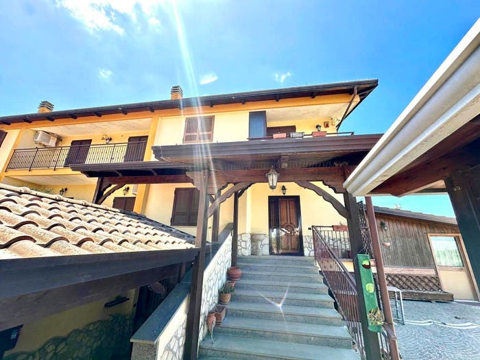 Casa con 6 locali in vendita in Via Vicinale Masseria Vecchia, Licola Paese, Giugliano in Campania