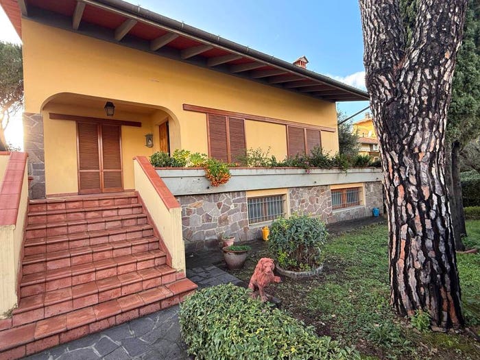 Casa con 6 locali in vendita in Centro, Calenzano
