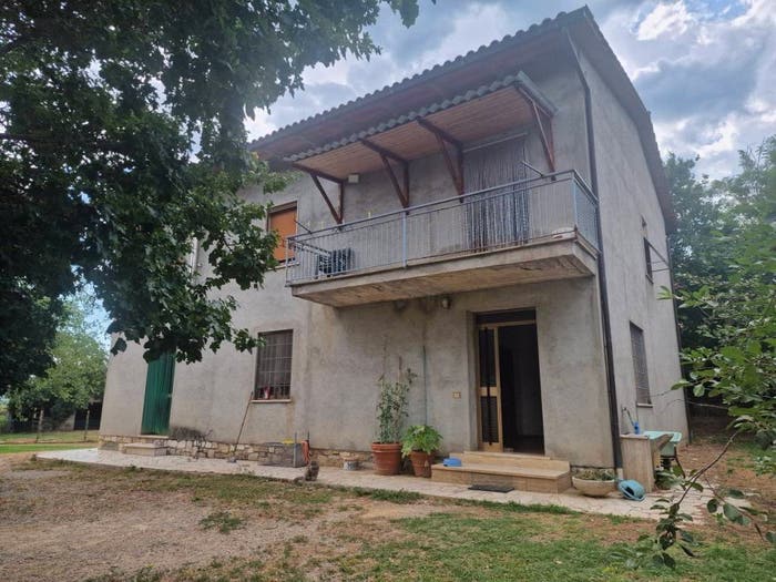 Casa con 6 locali in vendita in Centro, Lucignano