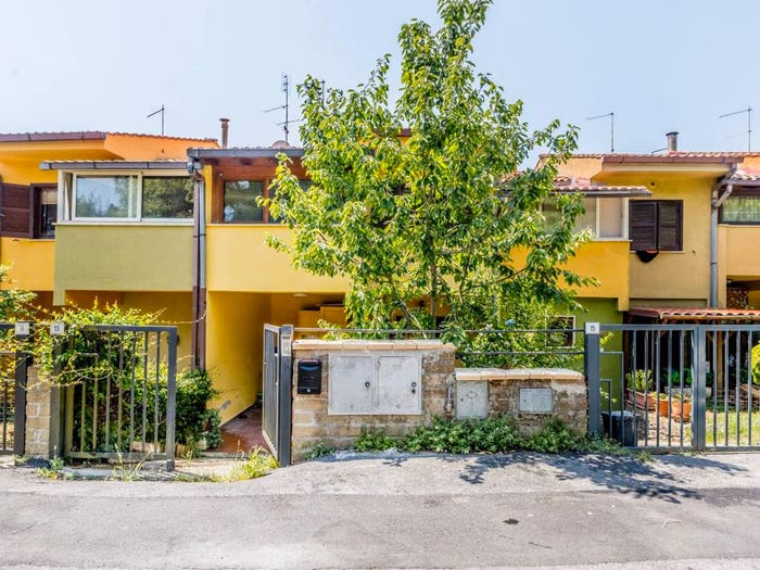 Casa trilocale in vendita in Via Filippo Annivitti, Manziana