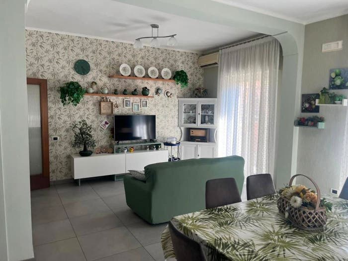 Appartamento con 5 locali in vendita in Via Genova, Centro, Casoria