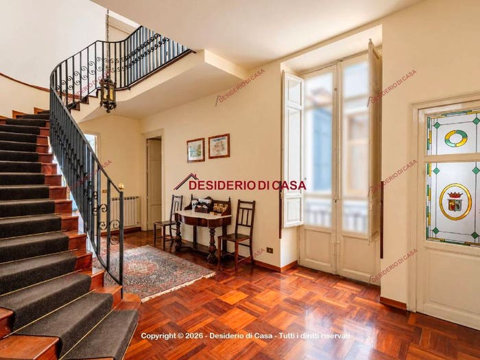 Appartamento con 6 locali in vendita in Via Mariano Stabile, Roma Cavour, Palermo
