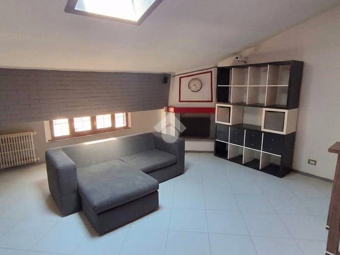 Casa bilocale in vendita in Via Alessandro Manzoni, Roncello