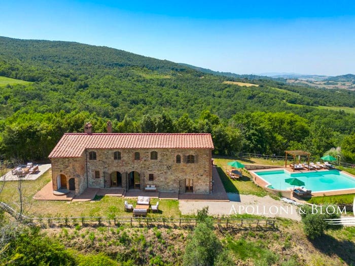 Casa con 6 locali in vendita in Centro, Radicondoli