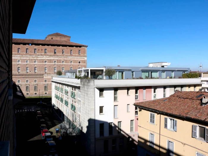 Appartamento quadrilocale in vendita in Via Camicia, Piazzale Milano Stazione, Piacenza