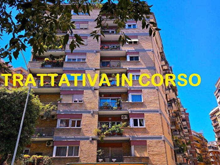Appartamento con 5 locali in vendita in Via di Donna Olimpia, Monteverde Nuovo, Roma