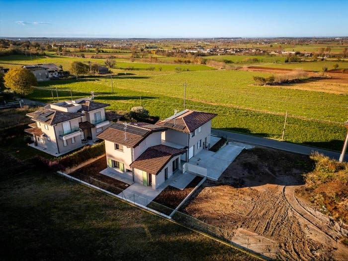 Casa quadrilocale in vendita in Via San Polo, Lonato del Garda
