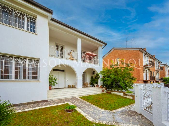 Casa con 6 locali in vendita in Via Vittore e Mario Hanau, Via Pomposa, Ferrara