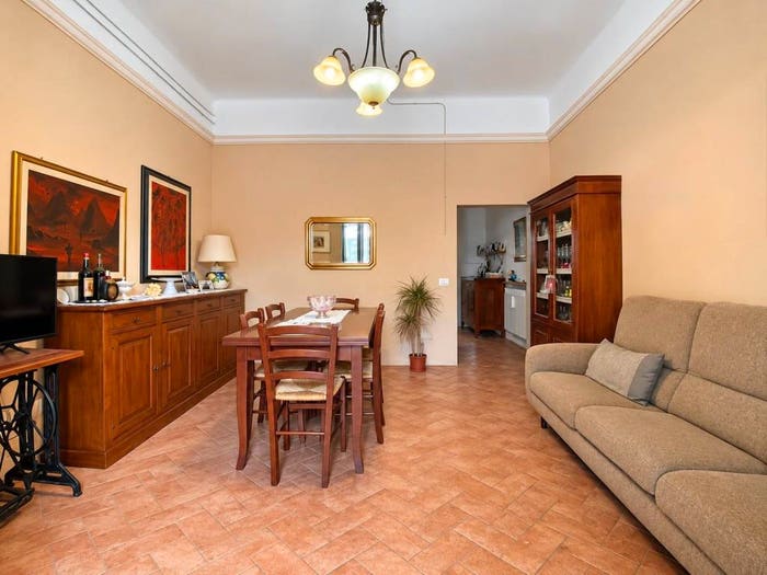 Casa con 5 locali in vendita in Titignano Visignano, Cascina