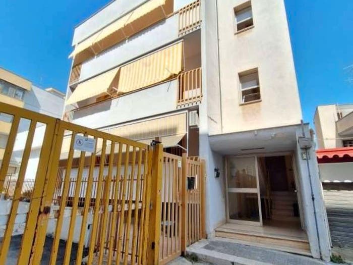Appartamento con 6 locali in vendita in Via Siracusa, Modugno