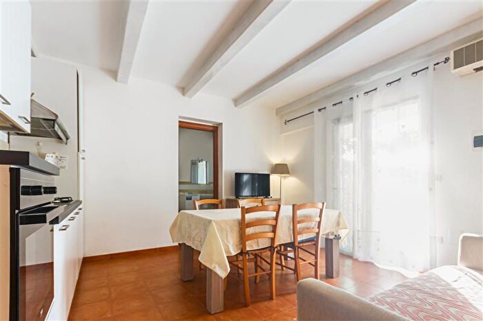 Appartamento trilocale in vendita in Via XXV Aprile, Viddalba