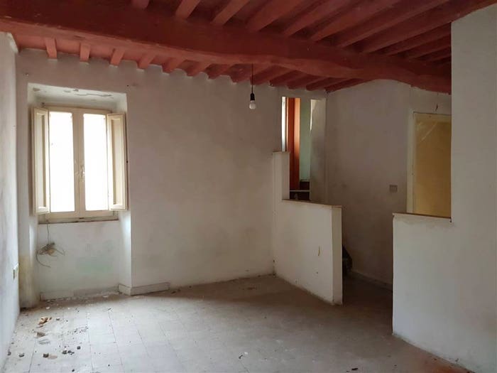 Casa con 6 locali in vendita in Camaiore Paese, Camaiore