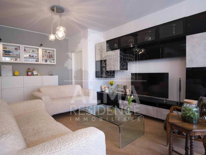 Appartamento quadrilocale in vendita in Via Maggio, San Paolo, Bergamo