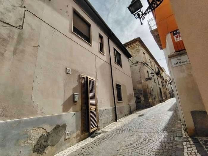 Appartamento con 6 locali in vendita in Via S Vittorino, Torre de' Passeri