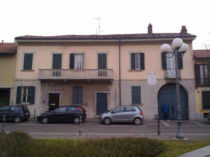 Casa con 6 locali in vendita in Piazza Vittorio Emanuele, Centro, Nerviano