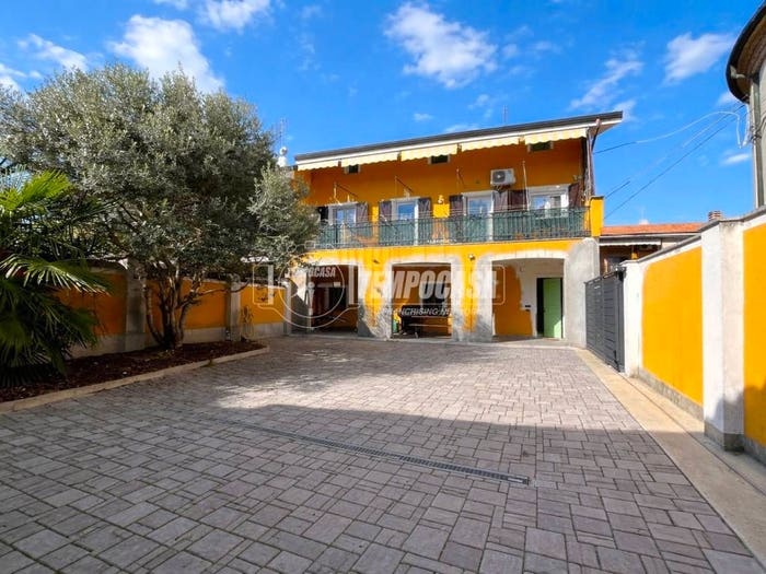 Casa con 6 locali in vendita in Via della parrocchia, Rodallo, Caluso