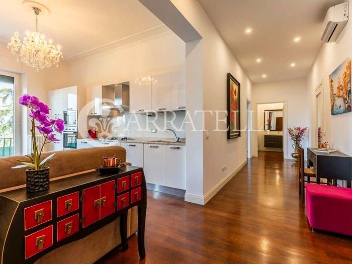 Appartamento con 6 locali in vendita in Via Montebello, Borgo Ognissanti Il Prato, Firenze