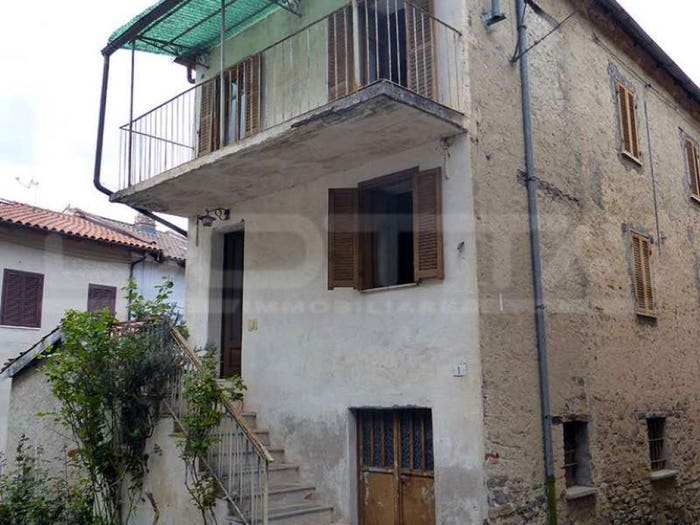 Casa con 6 locali in vendita in Via Fredda, Bonvicino