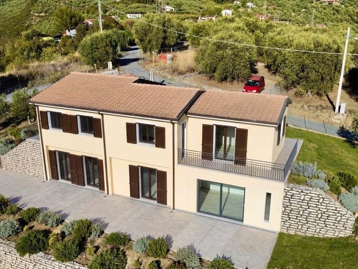 Casa trilocale in vendita in Strada Ciosa, Caramagna, Imperia