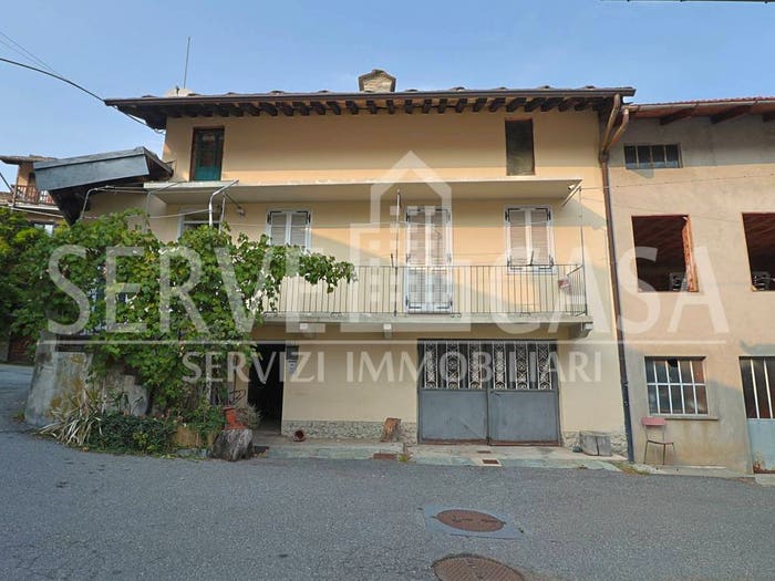 Casa quadrilocale in vendita in Frazione Pian Bausano Centro, Pian Bausano, Germagnano