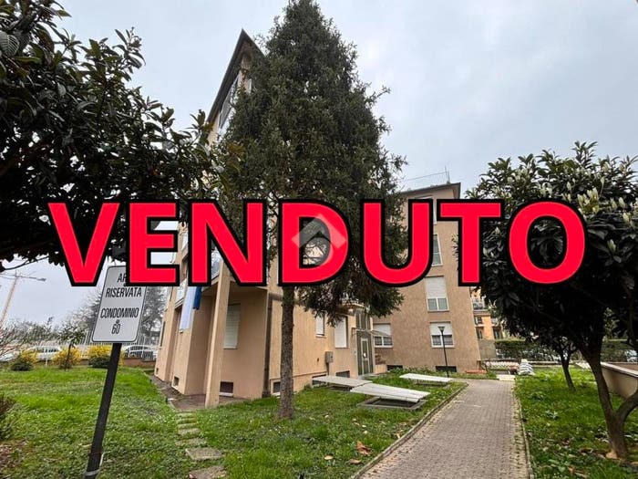 Appartamento trilocale in vendita in VIA LAINATE, San Giovanni, Rho