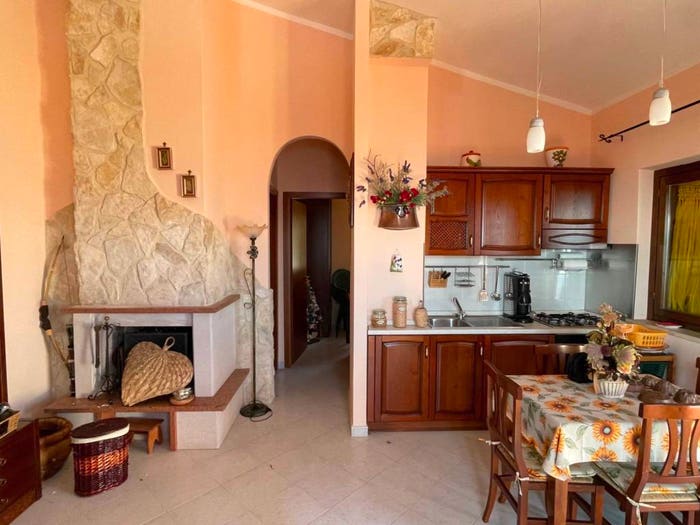 Appartamento trilocale in vendita in Via Carduso, Lenola