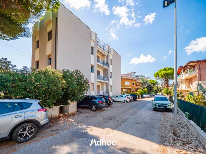 Appartamento trilocale in vendita in Via Lambruschini, Passeggi Don Gentili, Fano