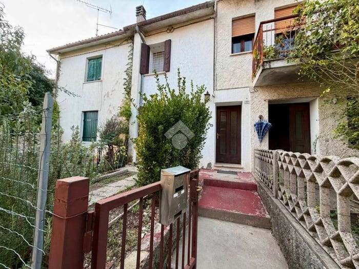 Casa bilocale in vendita in Borgo Antiga, San Pietro, San Pietro di Feletto