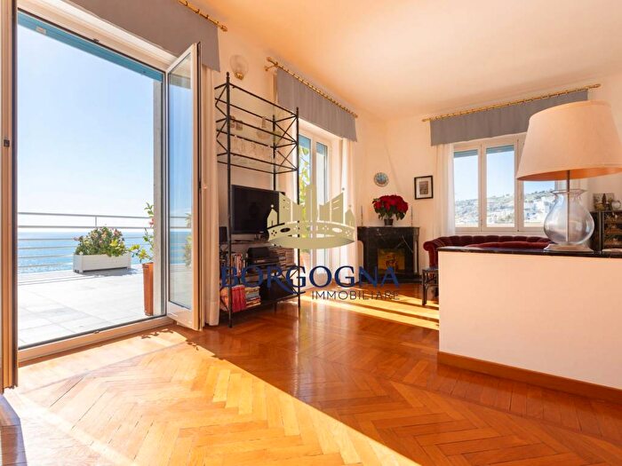 Appartamento trilocale in vendita in Via Padre Semeria, Foce Semeria, Sanremo