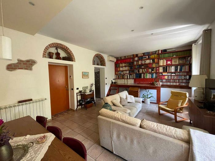 Appartamento quadrilocale in vendita in Via Ruggero di Lauria, Sempione, Milano