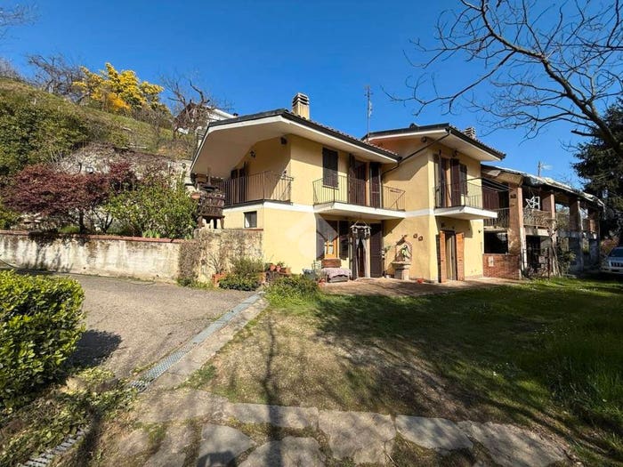 Casa con 6 locali in vendita in Frazione Filia, Castellamonte