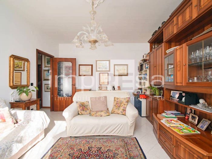 Appartamento quadrilocale in vendita in via Trieste, Centro, Paese