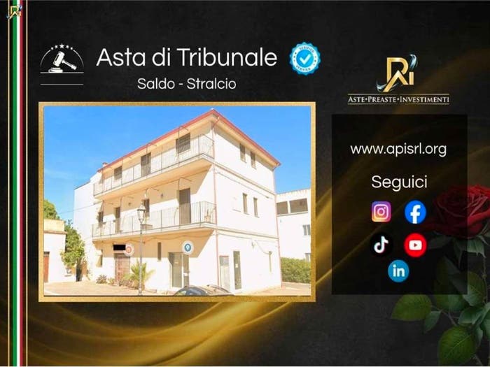 Appartamento con 6 locali in vendita in Via Romagna, Centro, Arborea