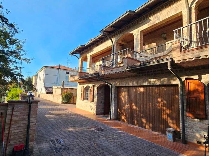 Casa con 6 locali in vendita in Via Chiesa di Staggia, Staggia, San Prospero