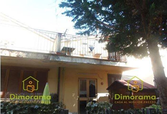 Casa bilocale in vendita in Via S Paolo E Prato PO Italia, San Paolo, Prato