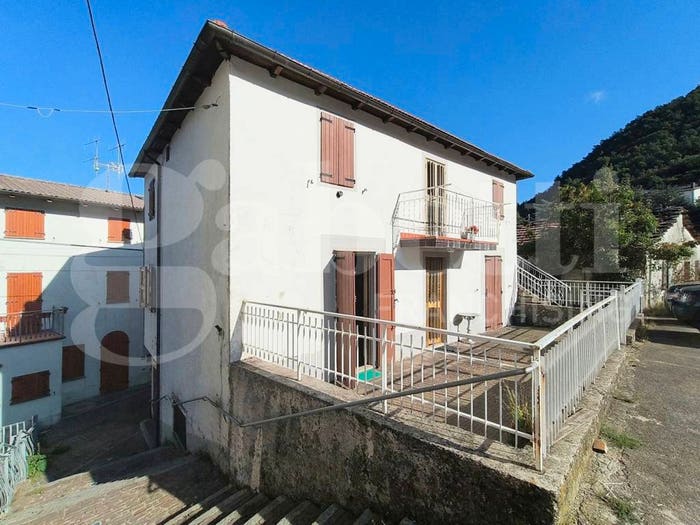 Casa con 5 locali in vendita in Via Torre, Baigno, Camugnano