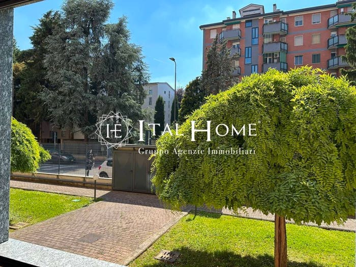 Appartamento bilocale in vendita in Via Dell'Usignolo, Inganni, Milano