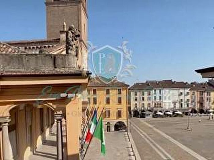 Appartamento quadrilocale in vendita in Via Incoronata, Centro Storico, Lodi